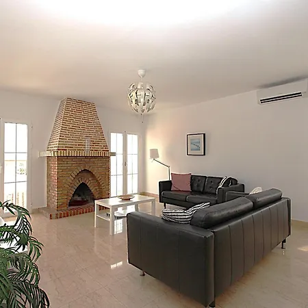 Casa Yvette Punta Lara Villa Nerja
